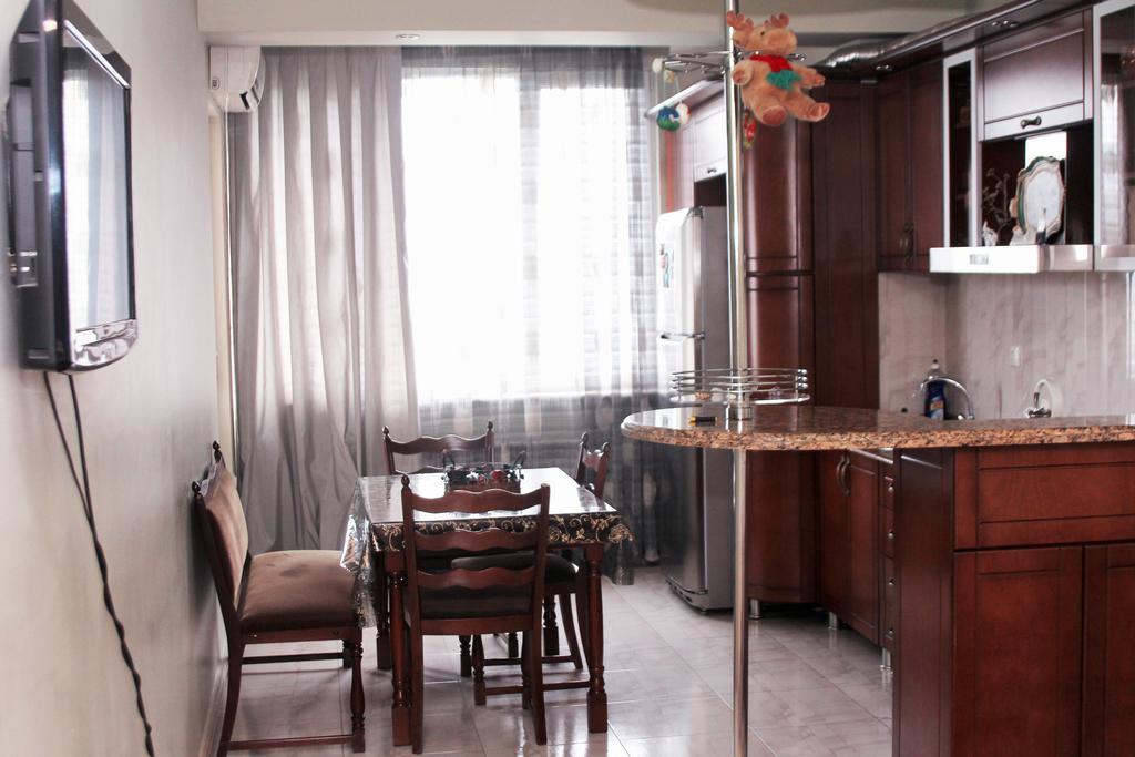 Apartment Rustaveli 57 Batumi Exteriör bild