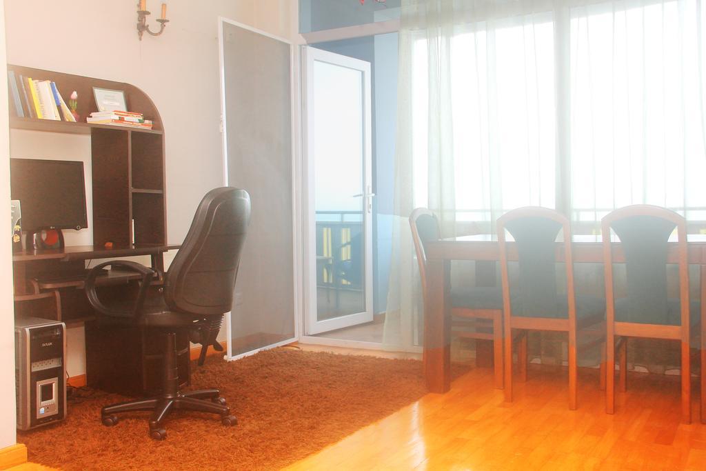 Apartment Rustaveli 57 Batumi Exteriör bild